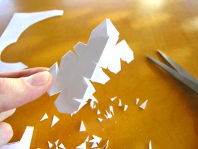 Make Your Own MUNNYWORLD Paper Snowflakes - Kidrobot Blog